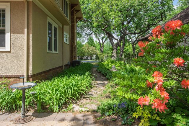 3015 E Minnehaha Parkway, Minneapolis, MN 55417