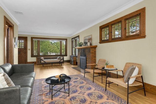 3015 E Minnehaha Parkway, Minneapolis, MN 55417