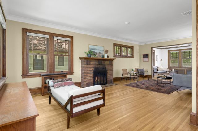 3015 E Minnehaha Parkway, Minneapolis, MN 55417