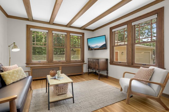 3015 E Minnehaha Parkway, Minneapolis, MN 55417