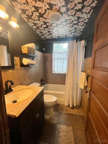 6372 Savannah Avenue, Cincinnati, OH 45224