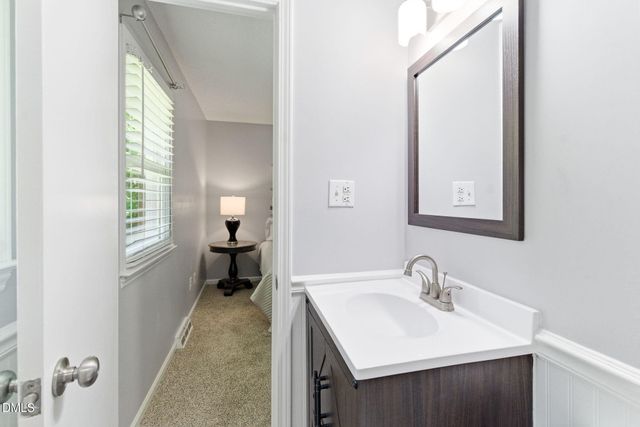 186 Windsor Drive, Graham, NC 27253