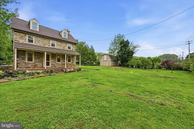 1255 VALLEY RD, Coatesville, PA 19320