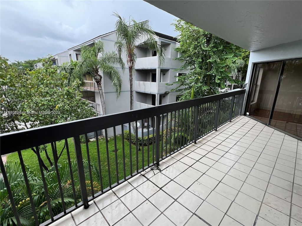 8888 SW 131st Ct 308, Miami, FL 33186