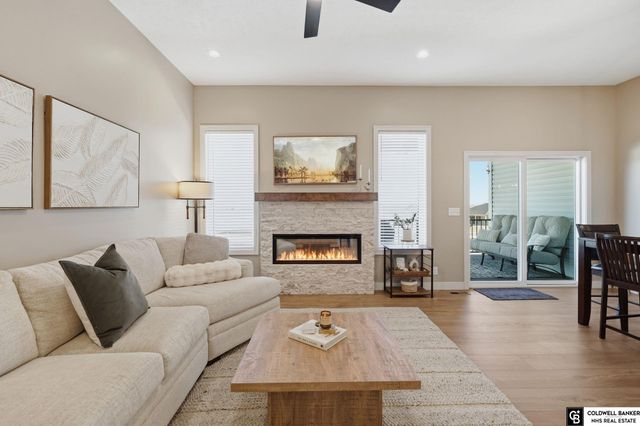 10614 Majestic Lane, Lincoln, NE 68527