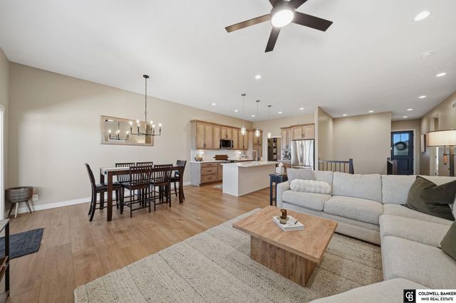 10614 Majestic Lane, Lincoln, NE 68527