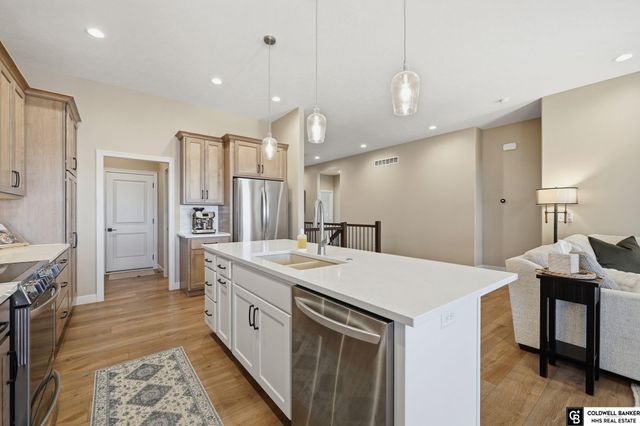 10614 Majestic Lane, Lincoln, NE 68527