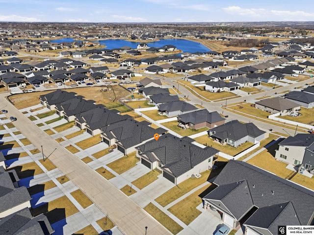 10614 Majestic Lane, Lincoln, NE 68527