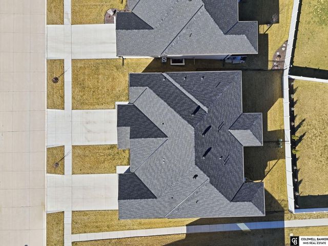 10614 Majestic Lane, Lincoln, NE 68527