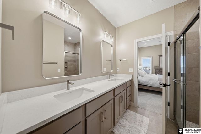 10614 Majestic Lane, Lincoln, NE 68527