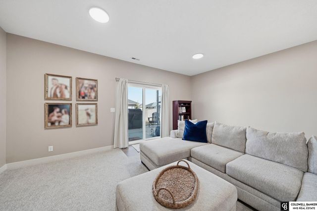 10614 Majestic Lane, Lincoln, NE 68527