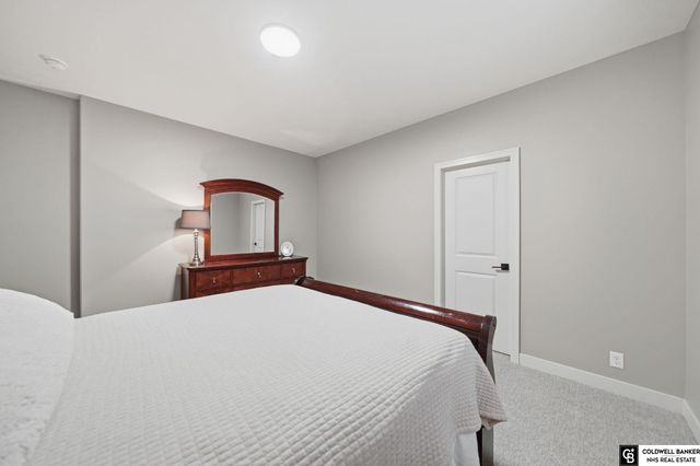 10614 Majestic Lane, Lincoln, NE 68527