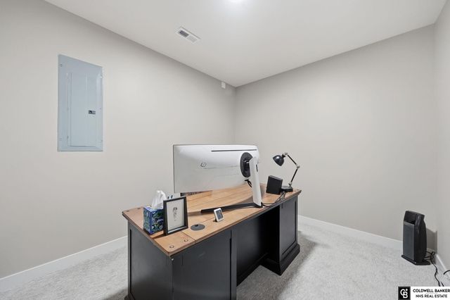 10614 Majestic Lane, Lincoln, NE 68527