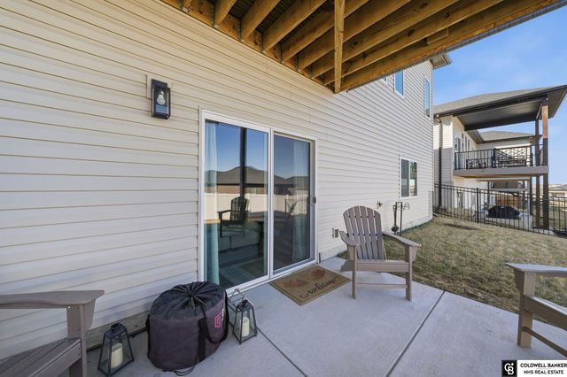 10614 Majestic Lane, Lincoln, NE 68527