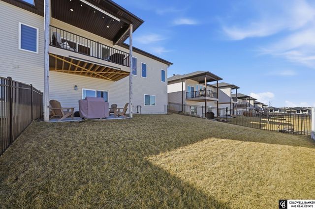 10614 Majestic Lane, Lincoln, NE 68527