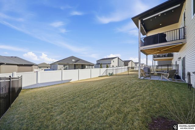 10614 Majestic Lane, Lincoln, NE 68527