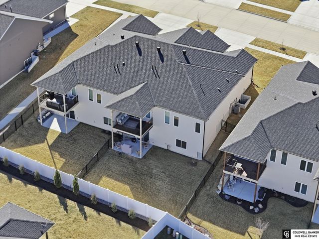 10614 Majestic Lane, Lincoln, NE 68527