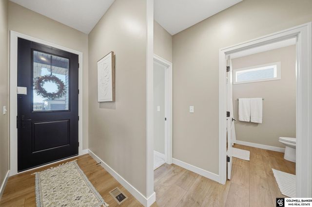 10614 Majestic Lane, Lincoln, NE 68527