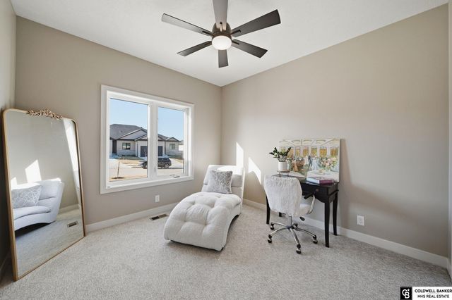 10614 Majestic Lane, Lincoln, NE 68527