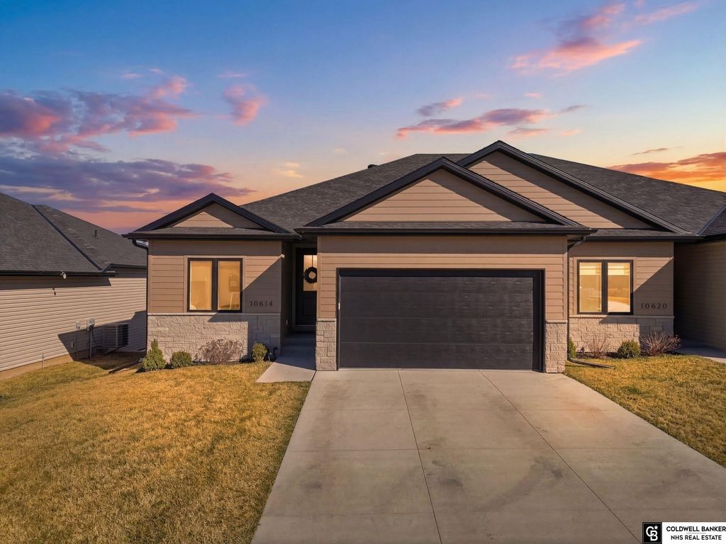 10614 Majestic Lane, Lincoln, NE 68527