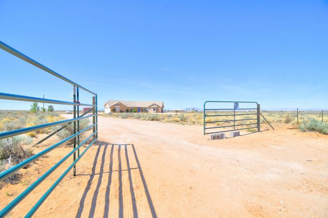 22 Recato Loop, Belen, NM 87002
