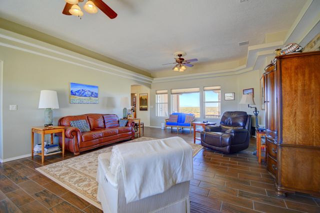 22 Recato Loop, Belen, NM 87002