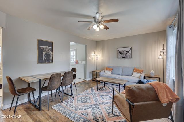 1713 Indiana Avenue, Joplin, MO 64804