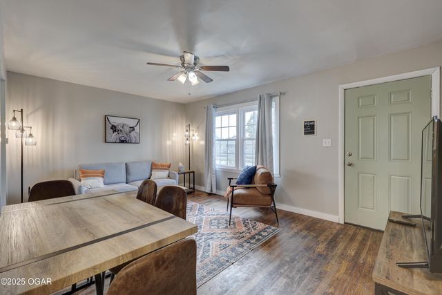 1713 Indiana Avenue, Joplin, MO 64804