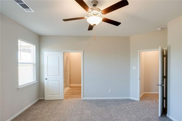 520 Republic DR, Liberty Hill, TX 78642