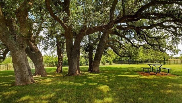 520 Republic DR, Liberty Hill, TX 78642