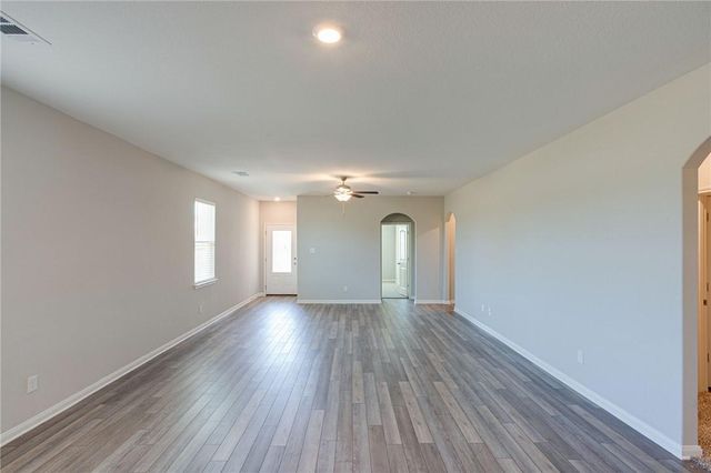 520 Republic DR, Liberty Hill, TX 78642