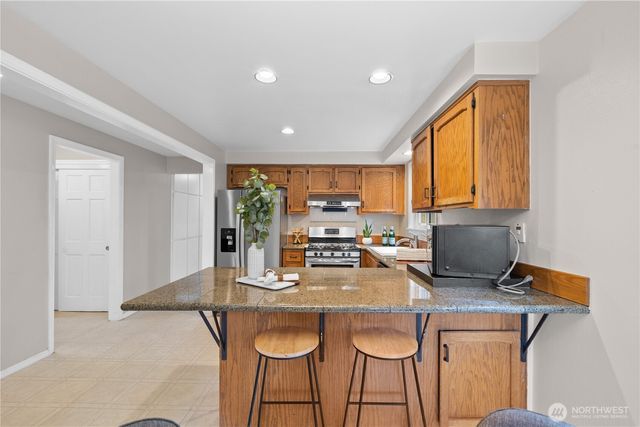 10833 32nd Drive SE, Everett, WA 98208