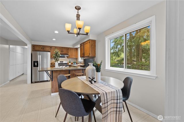 10833 32nd Drive SE, Everett, WA 98208