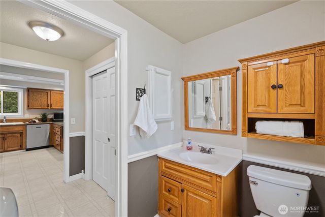 10833 32nd Drive SE, Everett, WA 98208