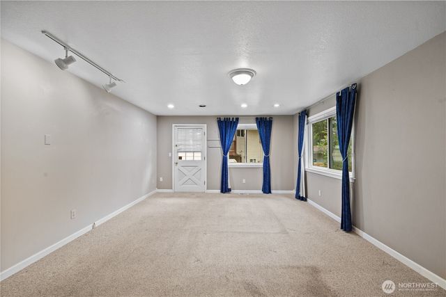 10833 32nd Drive SE, Everett, WA 98208