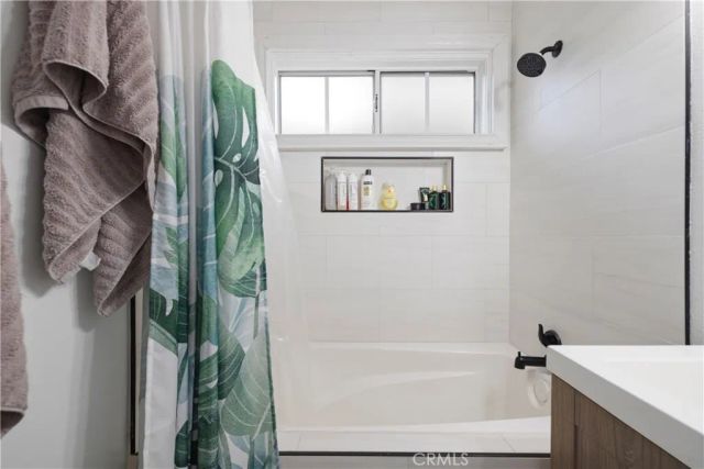 25048 Wheeler, Newhall, CA 91321