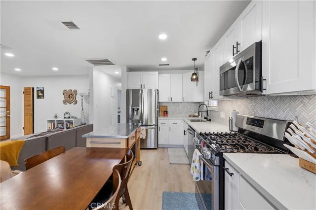 25048 Wheeler, Newhall, CA 91321