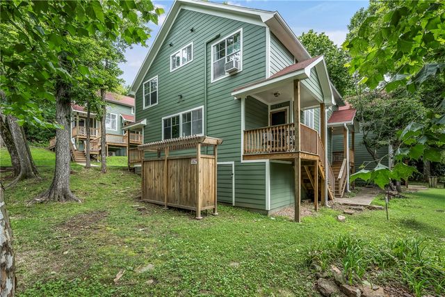 233 Gregg Avenue, Fayetteville, AR 72701