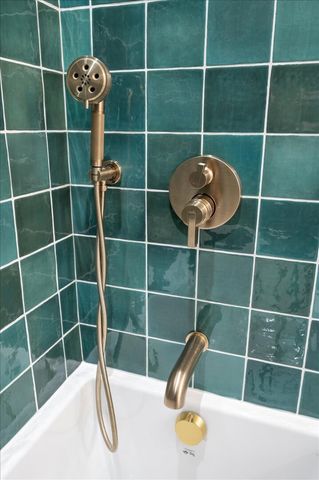 529 N Hartland Court, Chicago, IL 60622