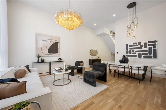 529 N Hartland Court, Chicago, IL 60622