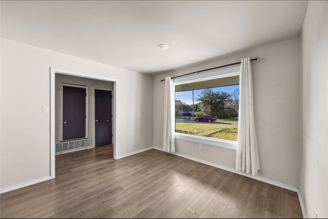 905 Mckinney Avenue, Princeton, TX 75407