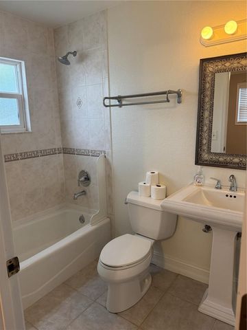 8601 RUE CHATEAU DRIVE, Largo, FL 33777