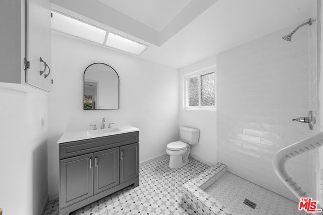 9413 La Reina Place, Tujunga (los Angeles), CA 91042