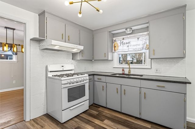 226 Peart Avenue, Irondequoit, NY 14622