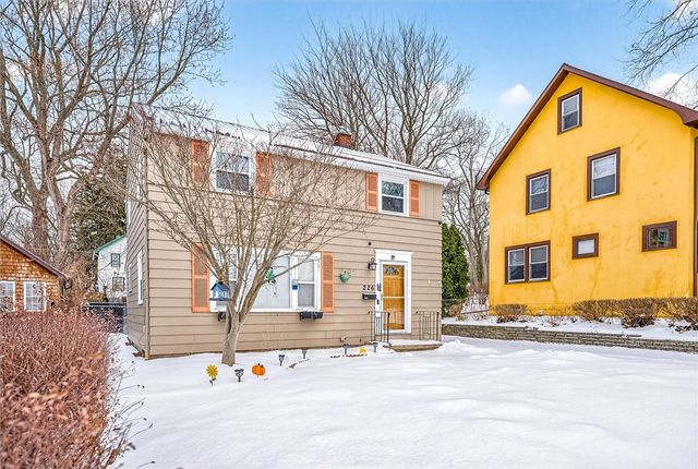 226 Peart Avenue, Irondequoit, NY 14622