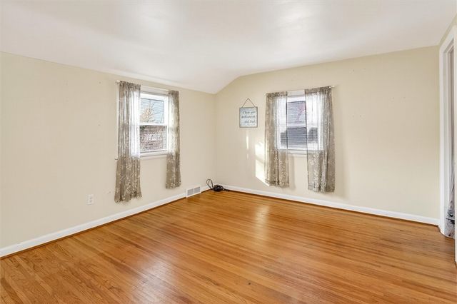 226 Peart Avenue, Irondequoit, NY 14622