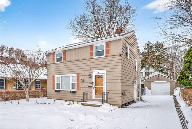 226 Peart Avenue, Irondequoit, NY 14622