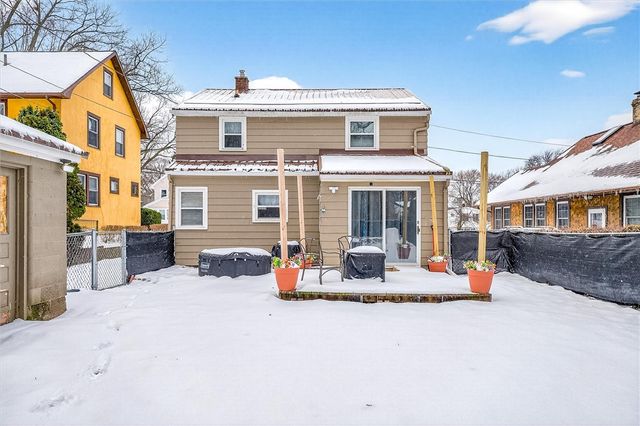 226 Peart Avenue, Irondequoit, NY 14622