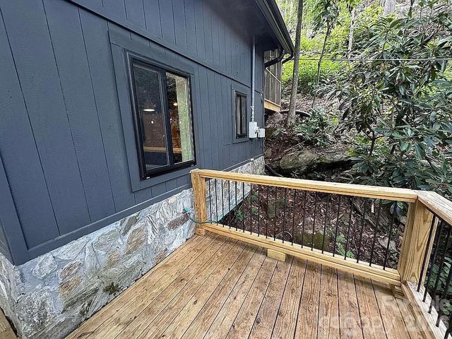 88 Mountain Farm Road, Burnsville, NC 28714