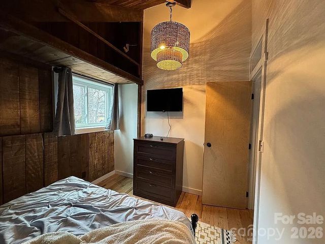 88 Mountain Farm Road, Burnsville, NC 28714